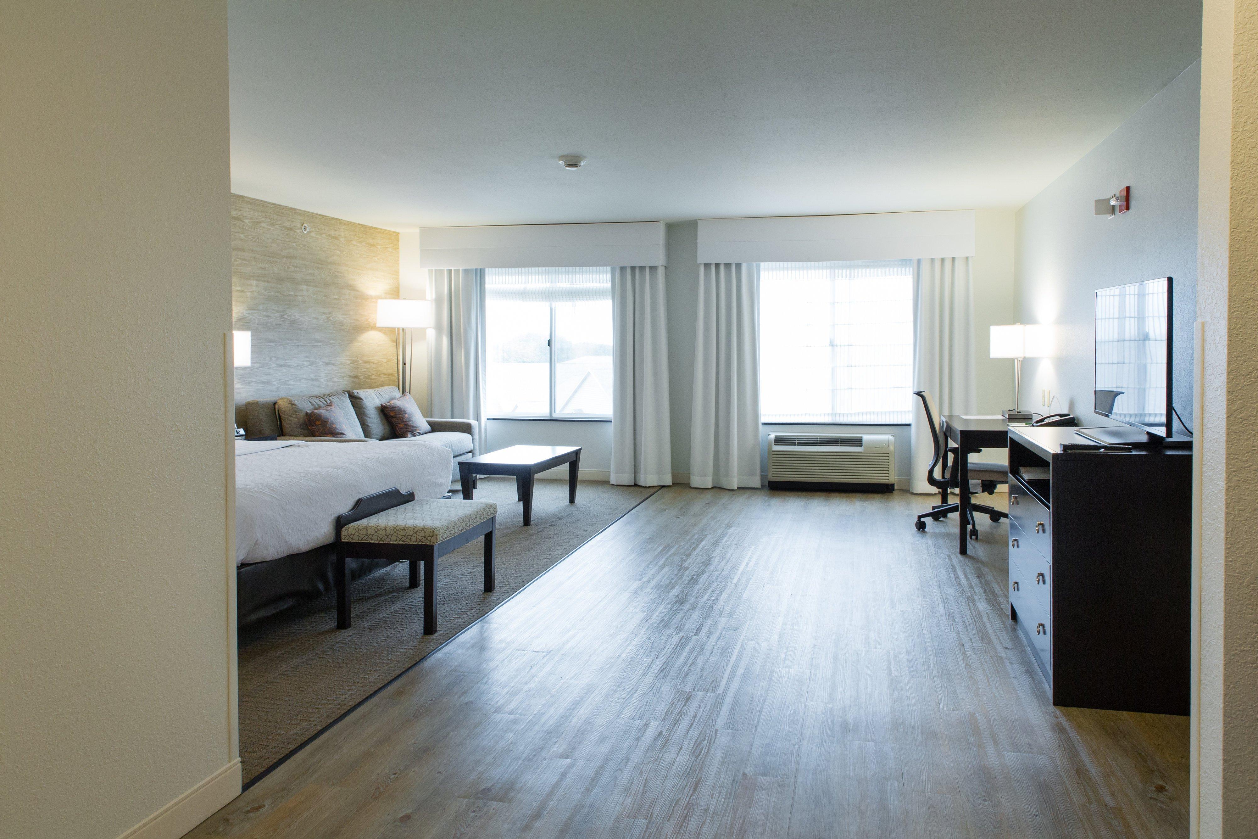 Holiday Inn Hotel & Suites Bloomington Airport By Ihg Exterior photo